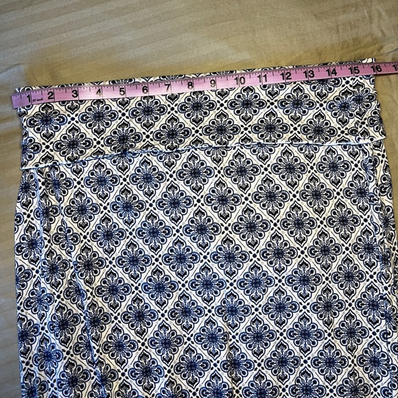 NWT Max Studio Navy and White Maxi Skirt - Size large - Picture 7 of 7